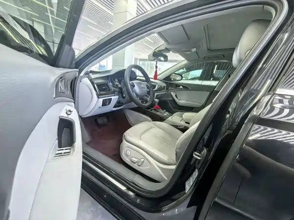 Audi A6L 2012