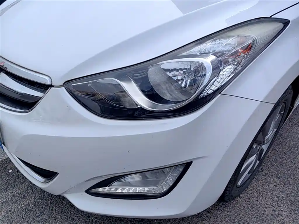 Hyundai Elantra Langdong 2015 — фото 24
