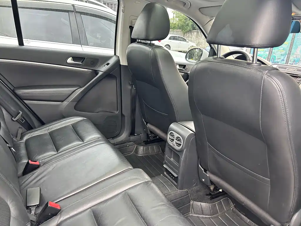 Volkswagen Tiguan 2015 — фото 12
