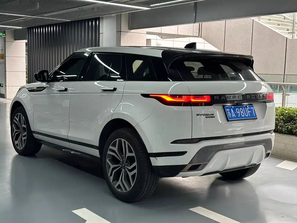 Land Rover Evoque 2021 — фото 6