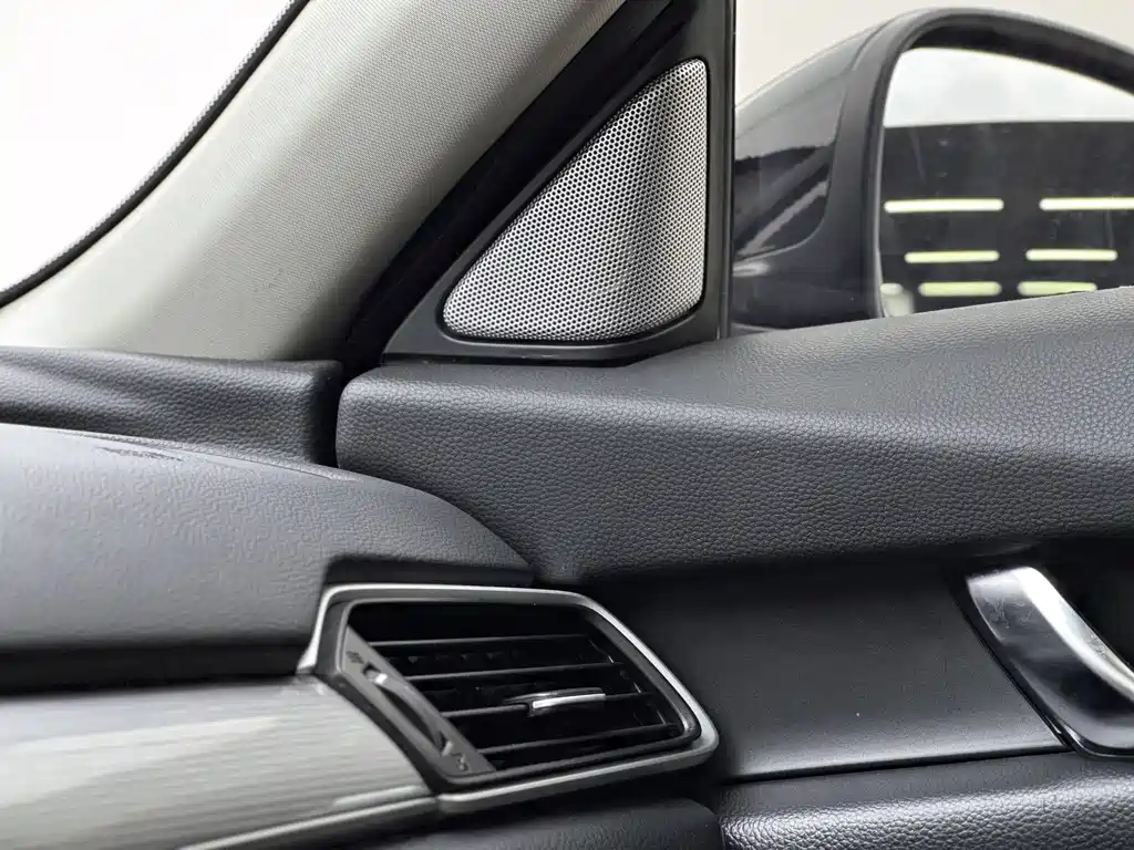 Honda Accord 2022 — фото 16