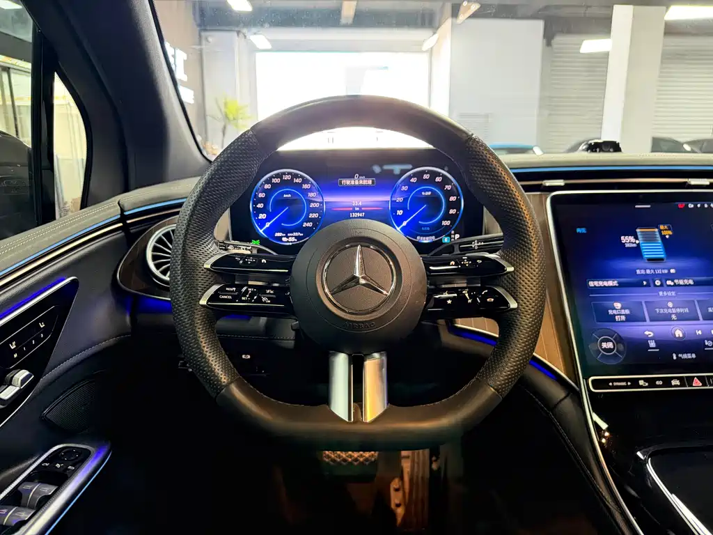 Mercedes-Benz EQE SUV 2023 — фото 8
