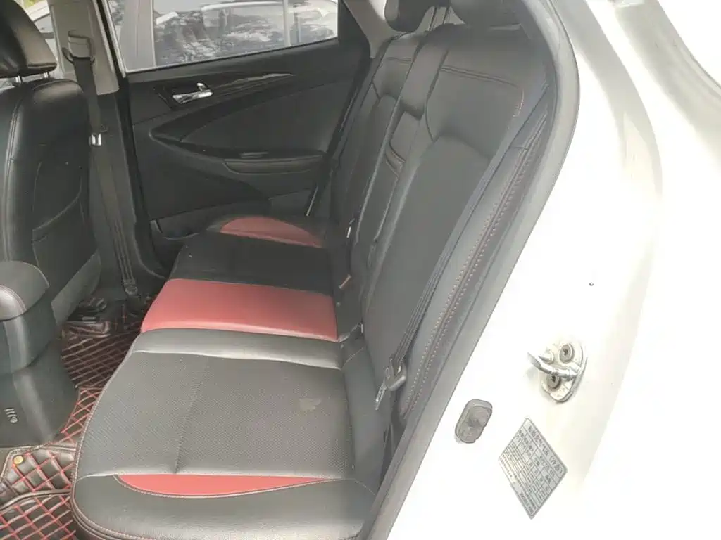 Changan Eado XT 2014 — фото 17