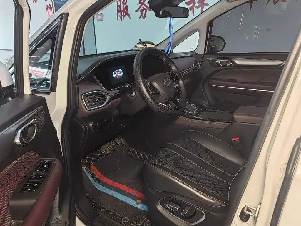 GAC Motor Trumpchi M6 2023 — фото 8