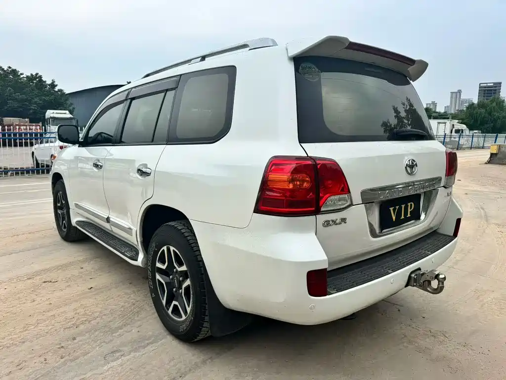 Toyota Land Cruiser 2018 — фото 4