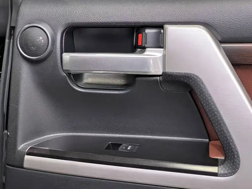 Toyota Land Cruiser 2019 — фото 36
