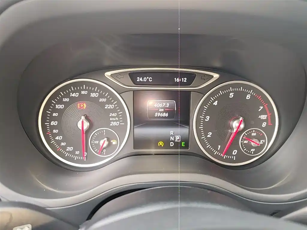 Mercedes-Benz B-Class 2015 — фото 12