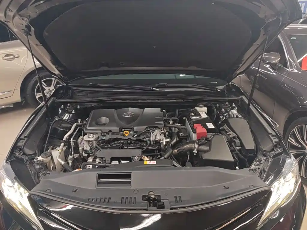 Toyota Camry 2020 — фото 20