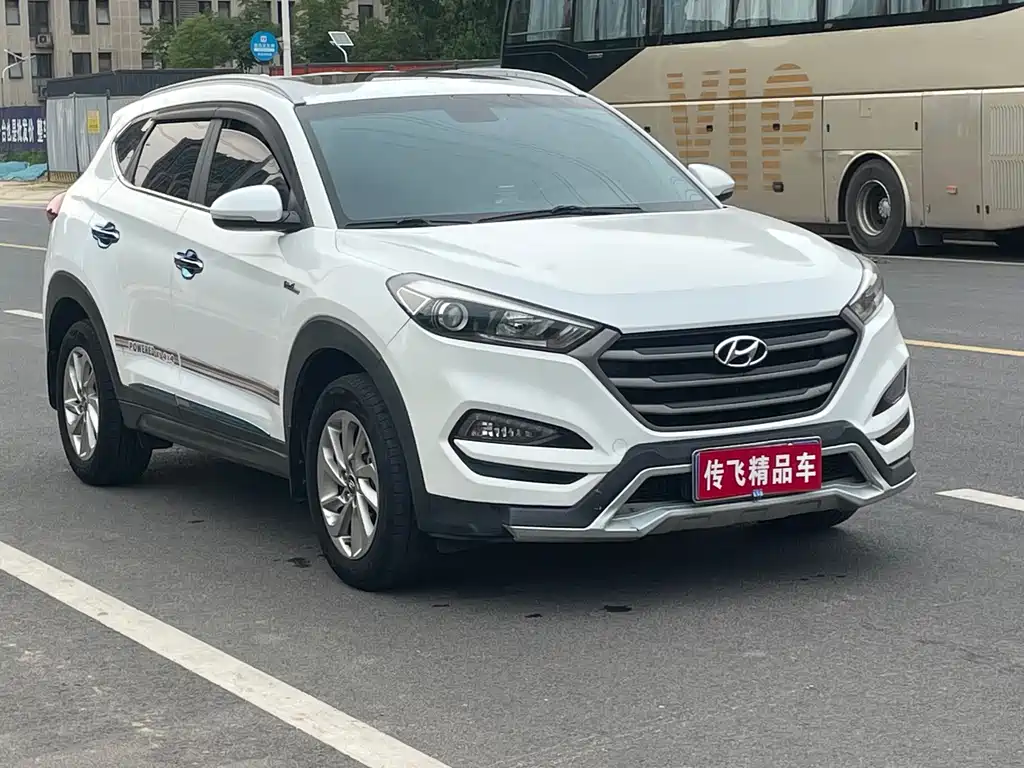 Hyundai Tucson 2016 — фото 2
