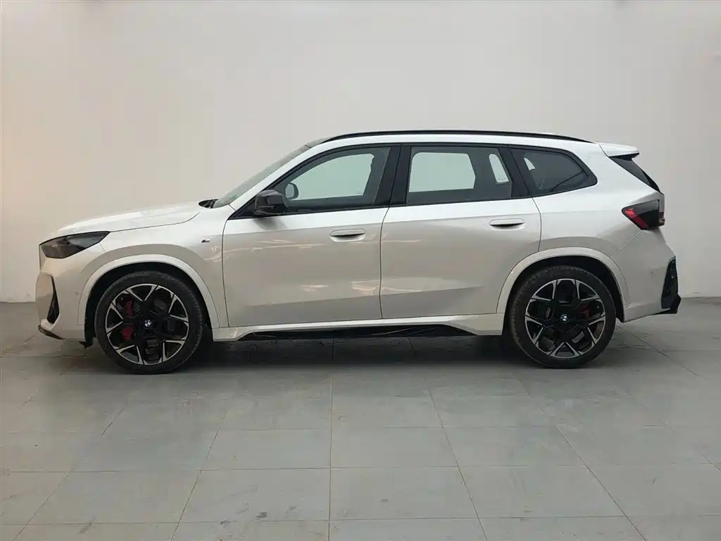 BMW X1 M35Li 2024 — фото 3