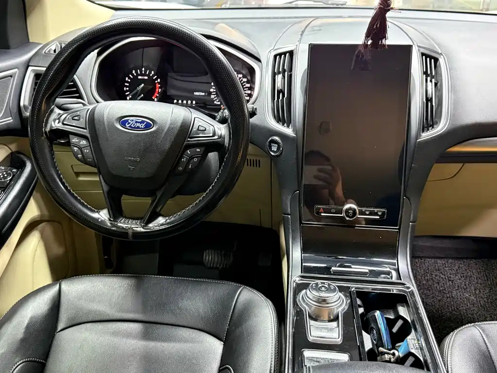 Ford Edge 2021 — фото 18