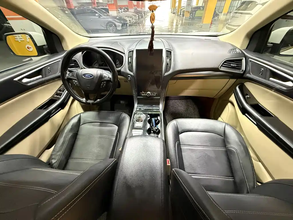 Ford Edge 2021 — фото 21