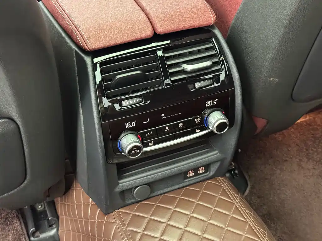 BMW 5 Series 2023 — фото 14