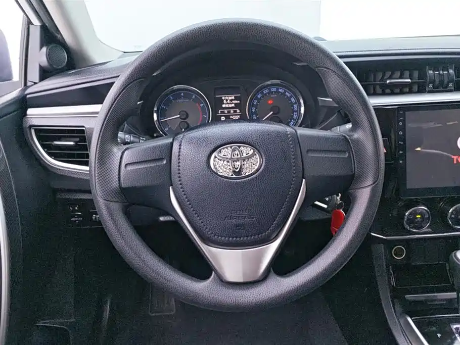 Toyota Corolla 2017 — фото 15