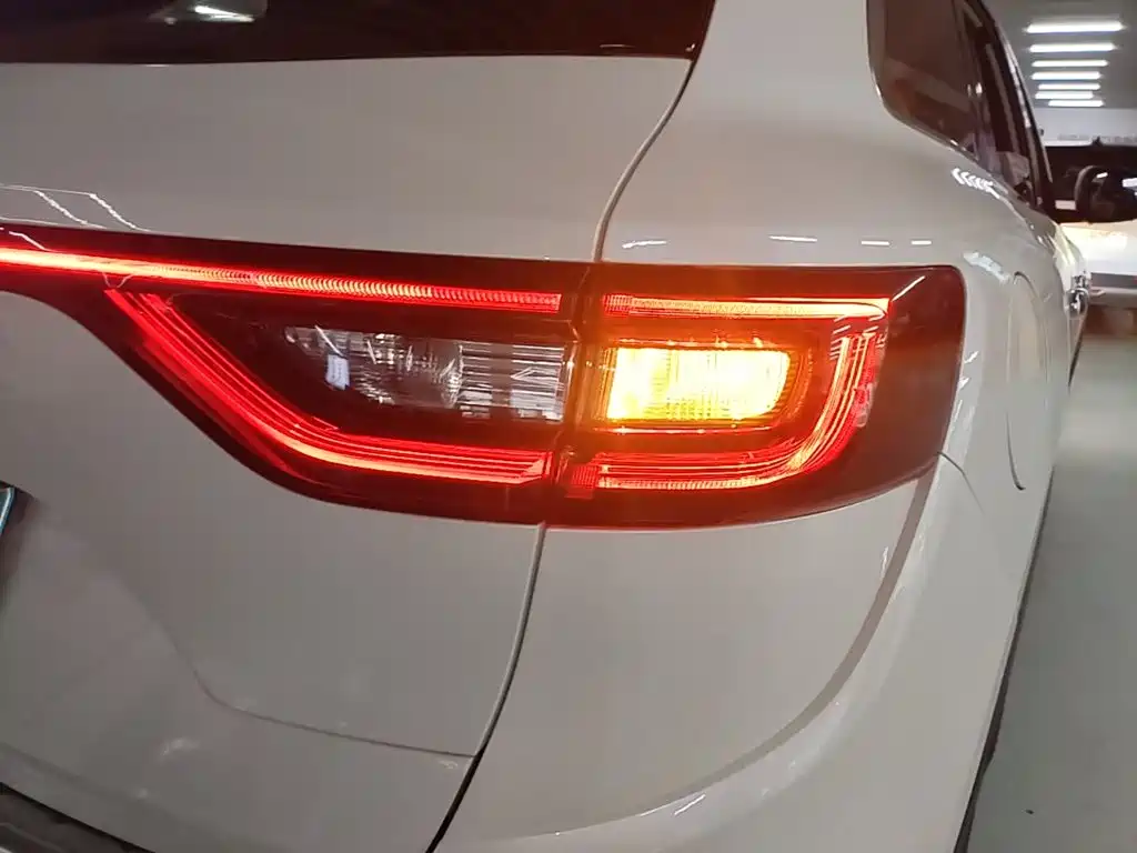 Renault Koleos 2018 — фото 24