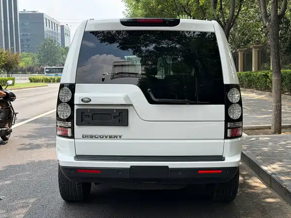 Land Rover Discovery 2016