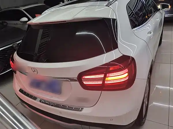 Mercedes-Benz GLA 2017