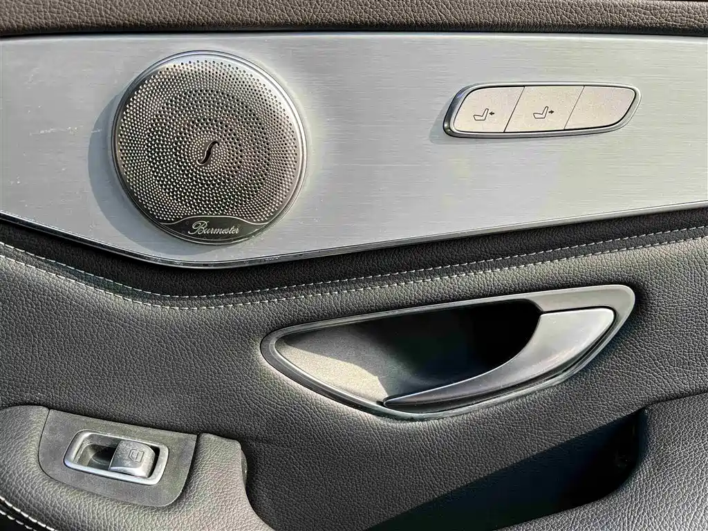 Mercedes-Benz GLC 2020 — фото 26