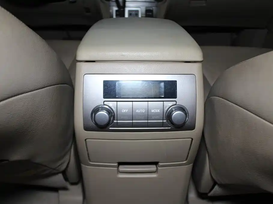 Toyota Highlander 2014 — фото 11