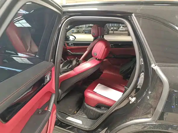 Porsche Cayenne 2023