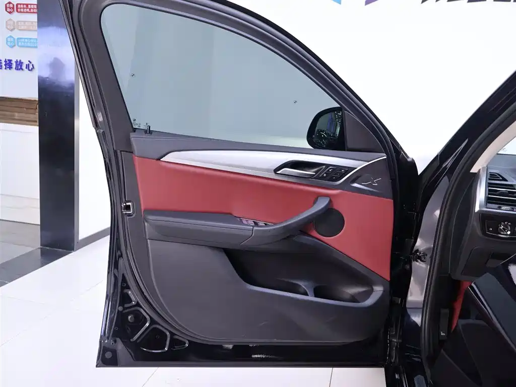 BMW X4 2023 — фото 18