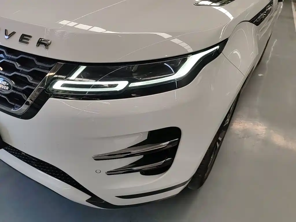 Land Rover Evoque PHEV 2024 — фото 18
