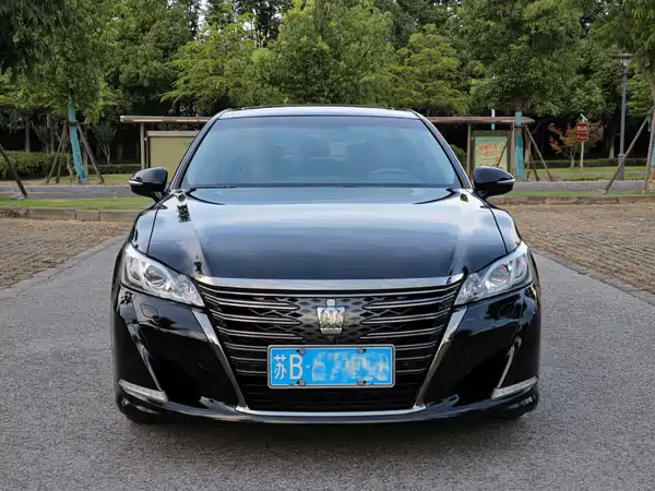 Toyota Crown 2018