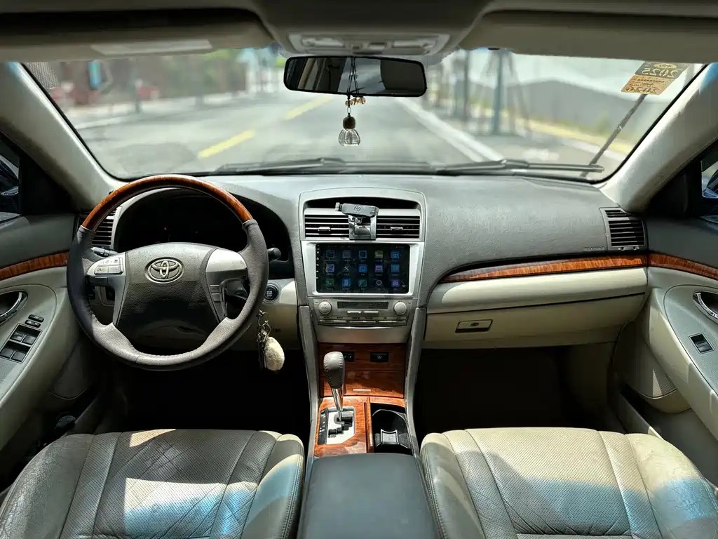 Toyota Camry 2007 — фото 17