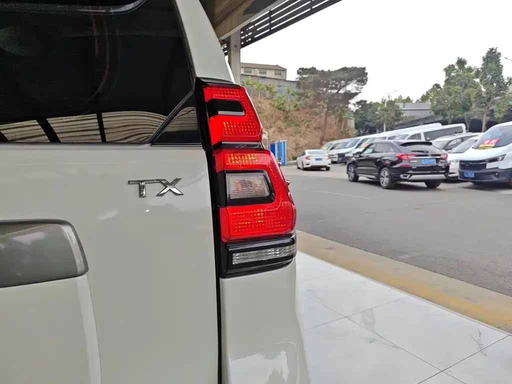 Toyota Prado 2019 — фото 24