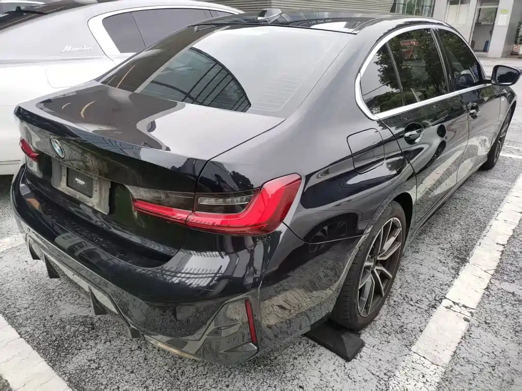 BMW 3 Series 2023 — фото 10