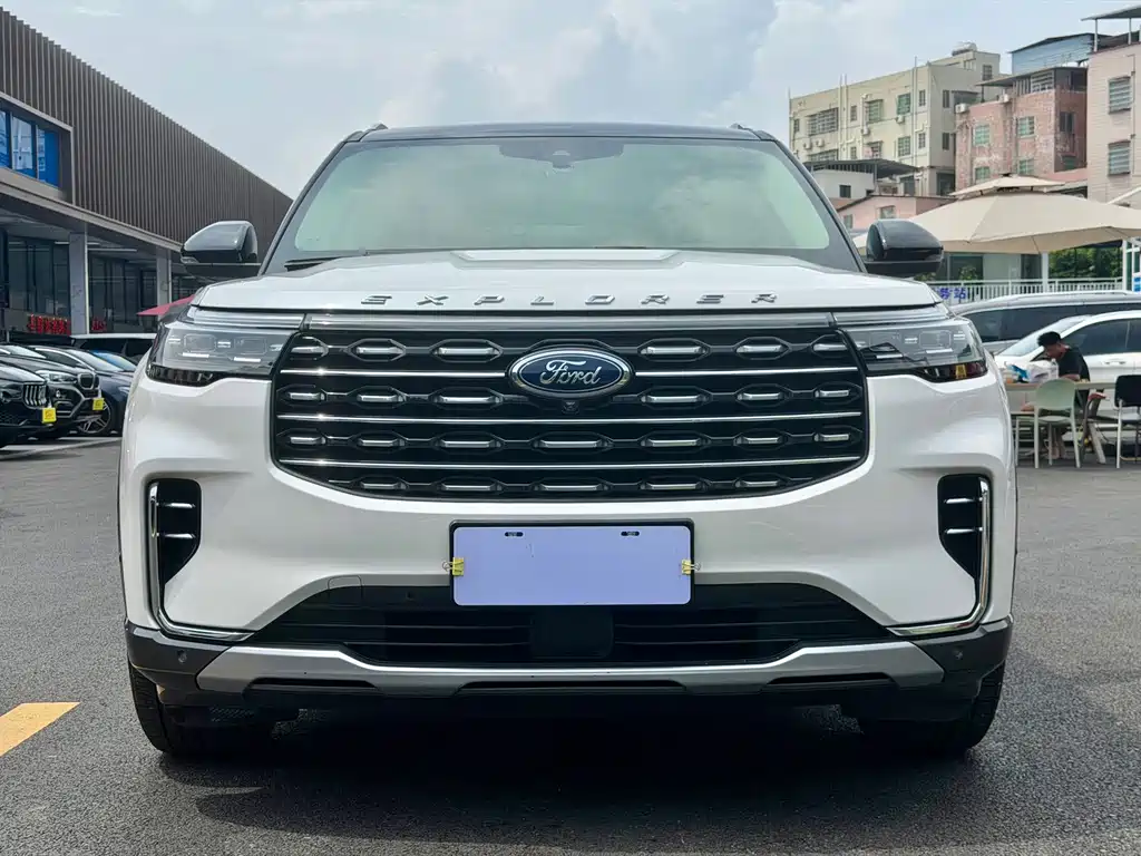 Ford Explorer 2023 — фото 2