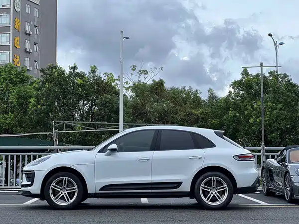 Porsche Macan 2023