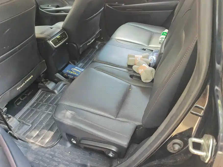 Toyota Highlander 2017 — фото 11