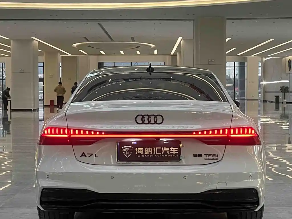 Audi A7L 2023 — фото 3