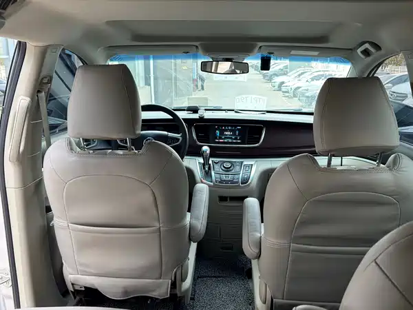 Buick GL8 2017