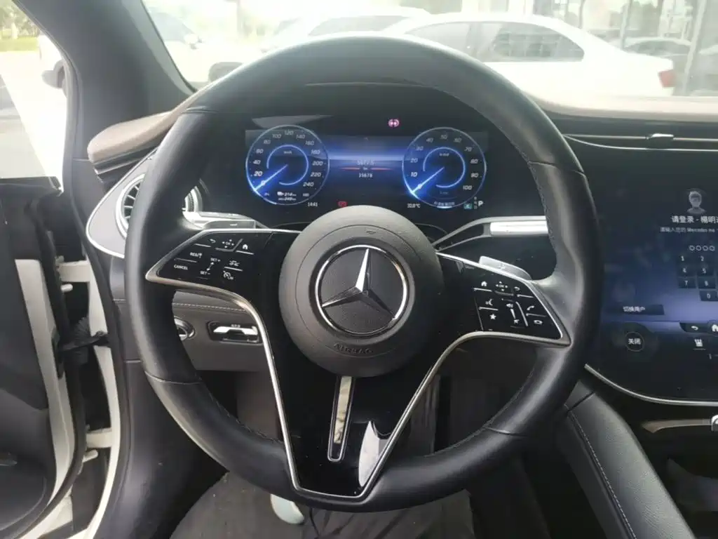 Mercedes-Benz EQS 2022 — фото 11