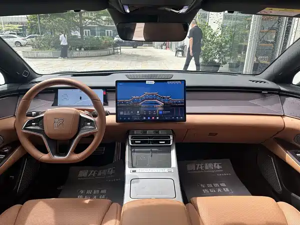 BYD Han L 2025