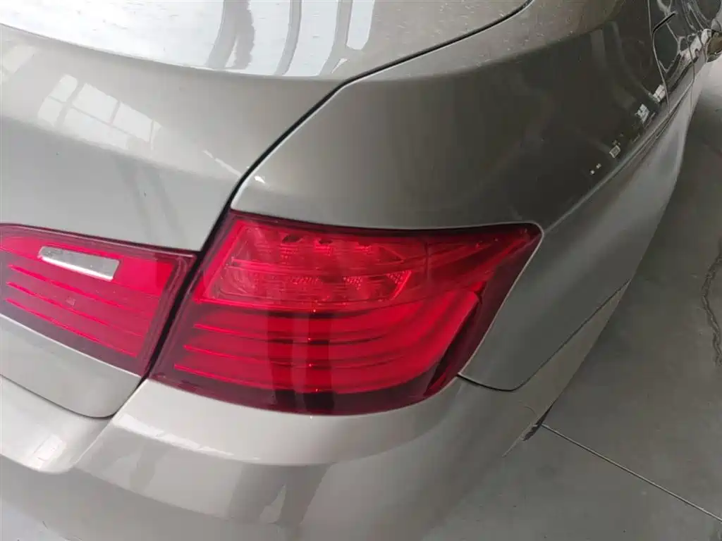 BMW 5 Series 2016 — фото 13