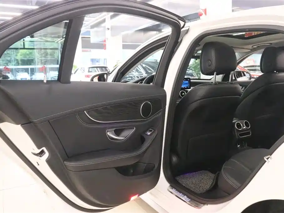 Mercedes-Benz C-Class 2020 — фото 15