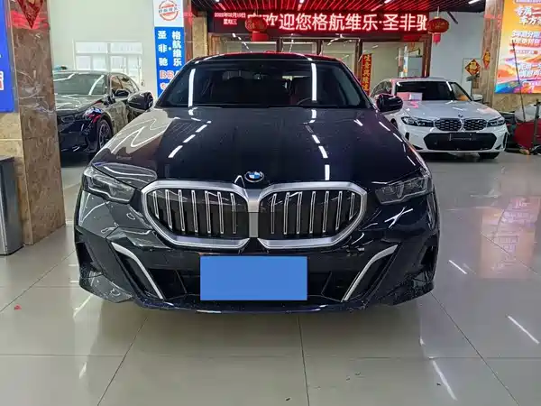 BMW 5 Series 2024