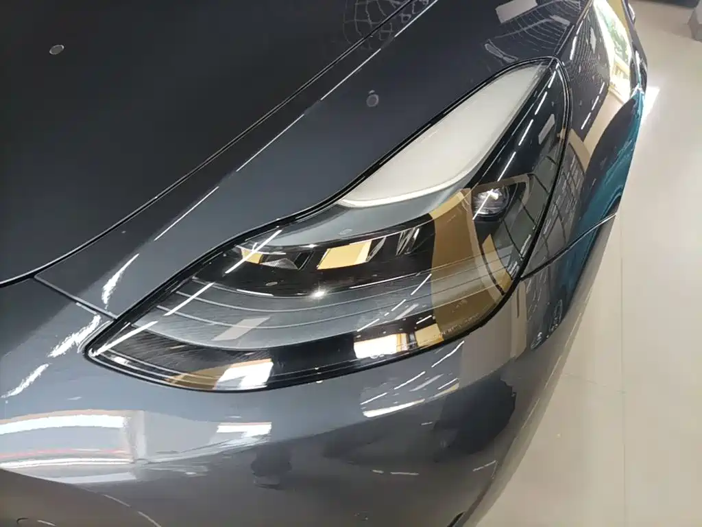 Tesla Model Y 2023 — фото 24
