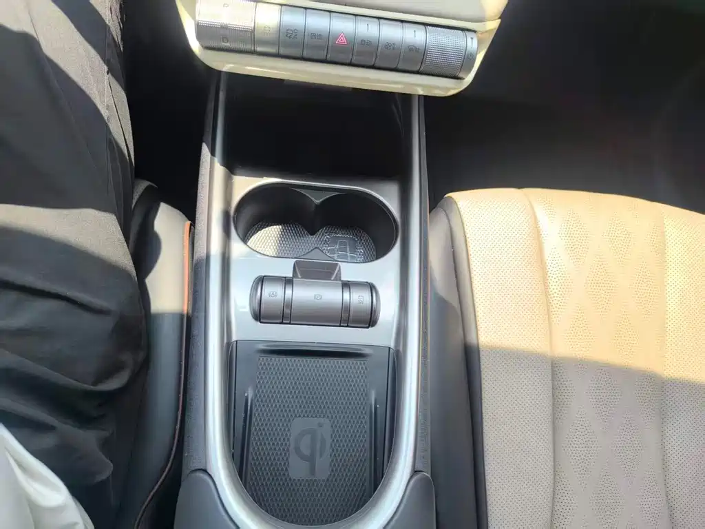 BYD Dolphin 2023