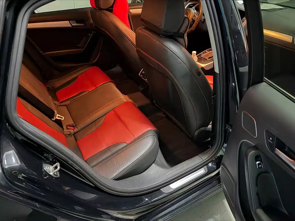 Audi A4L 2015