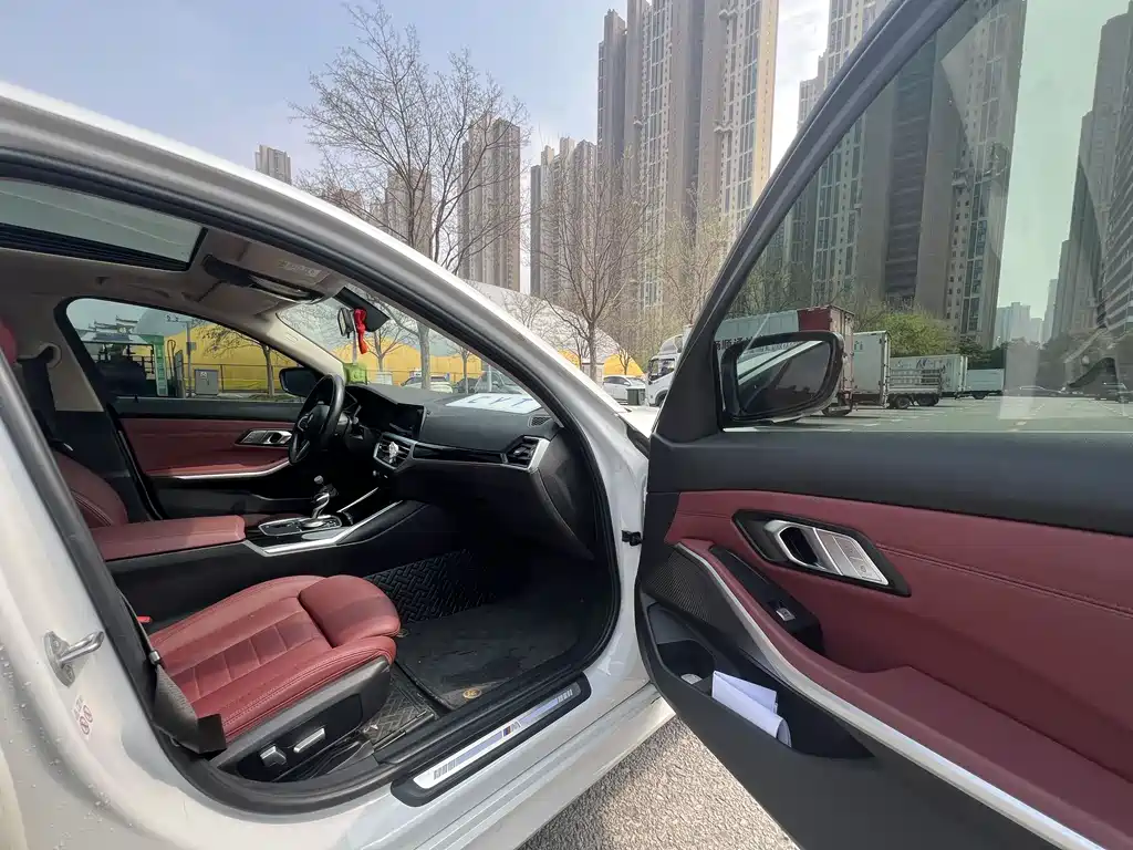 BMW 3 Series 2021