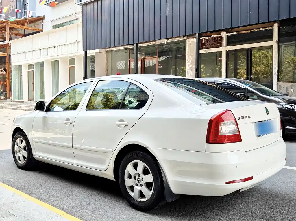 Skoda Octavia 2013 — фото 15