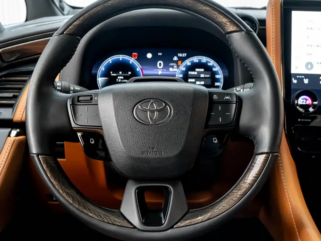 Toyota Alphard 2025 — фото 17