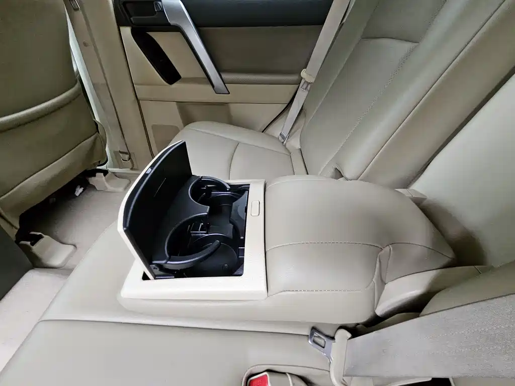 Toyota Prado 2015 — фото 16