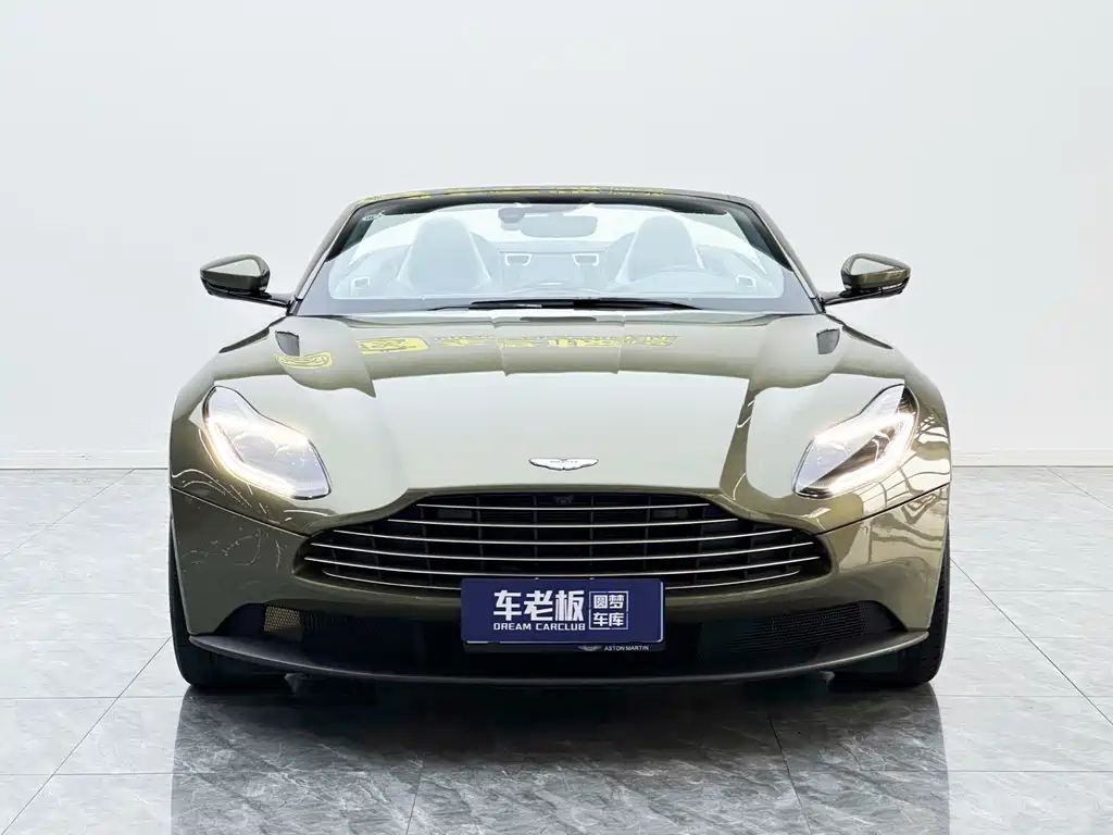 Aston Martin DB11 2023 — фото 2