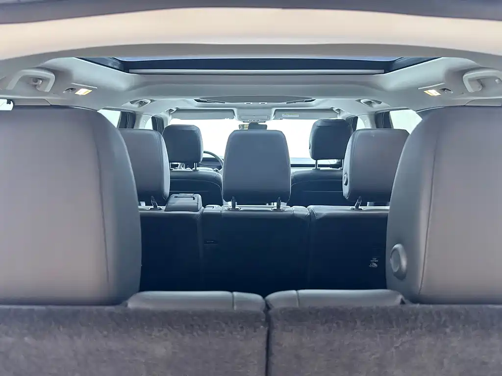 Land Rover Discovery 2021 — фото 15