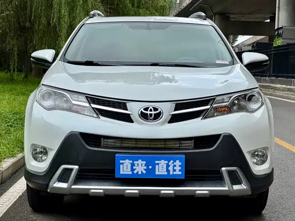 Toyota RAV4 2015